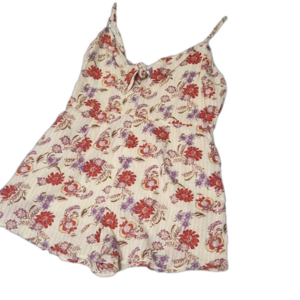 Vestsique romper with front bow, size Medium